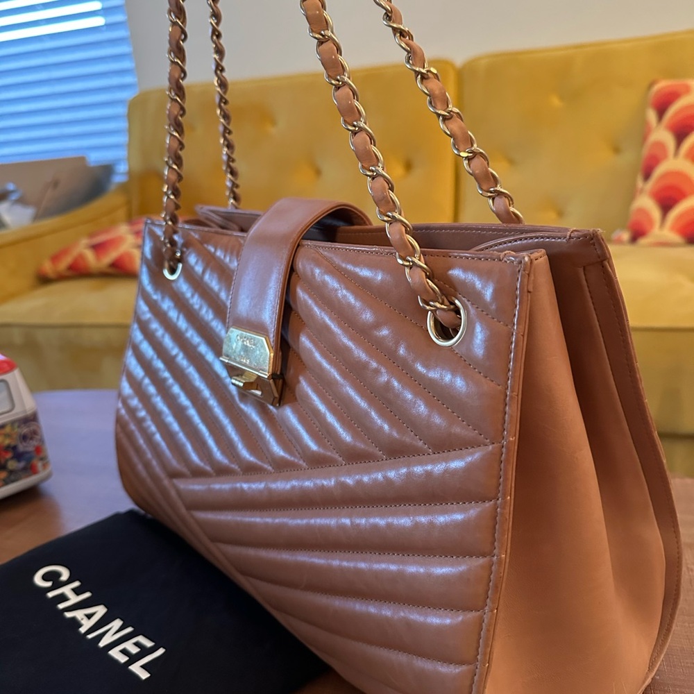 Chanel Gabrielle Tote Leather Bag - Picture 2 of 14